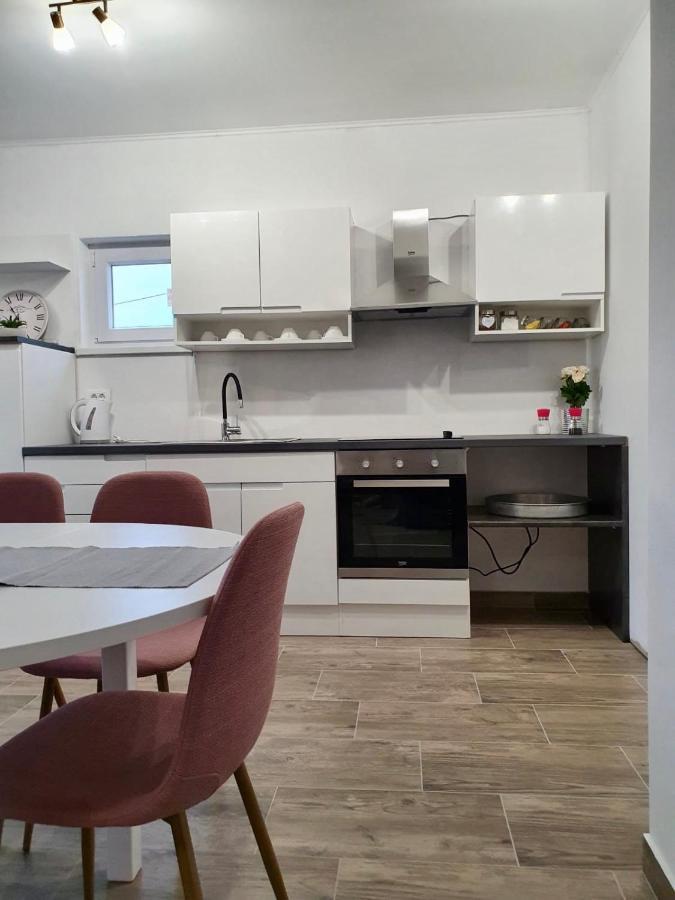 Apartman Skolj Jovici  Exteriör bild